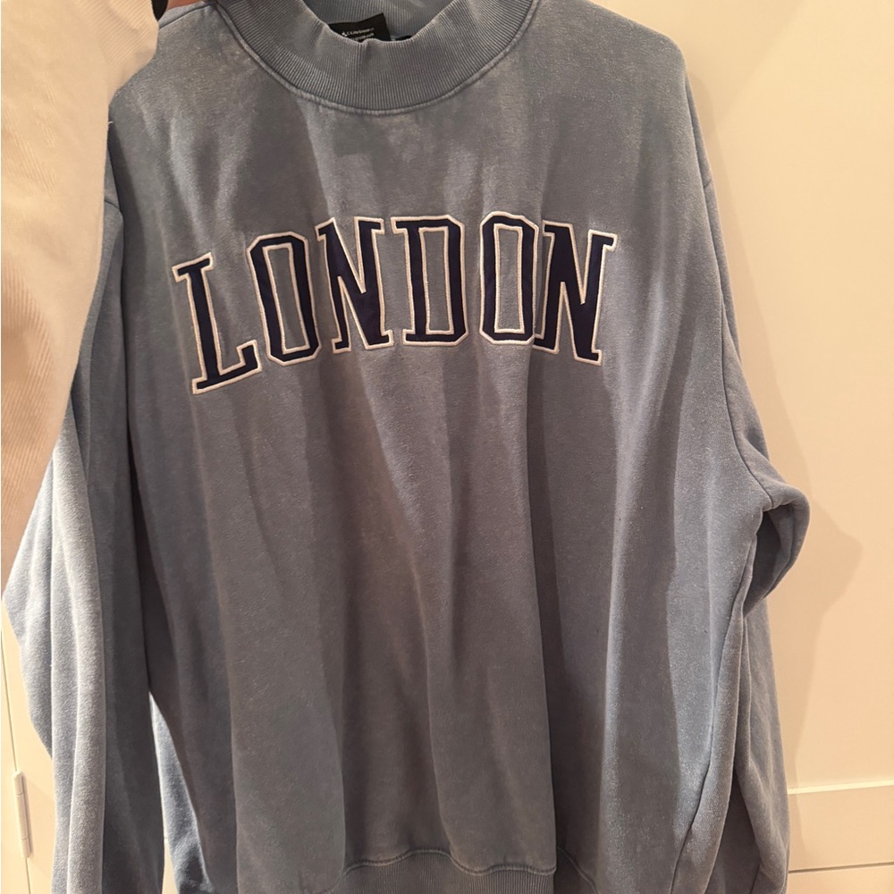 London Graphic Crewneck Sweater - Blue